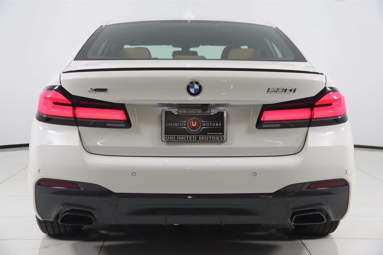 BMW 5-Series  2023