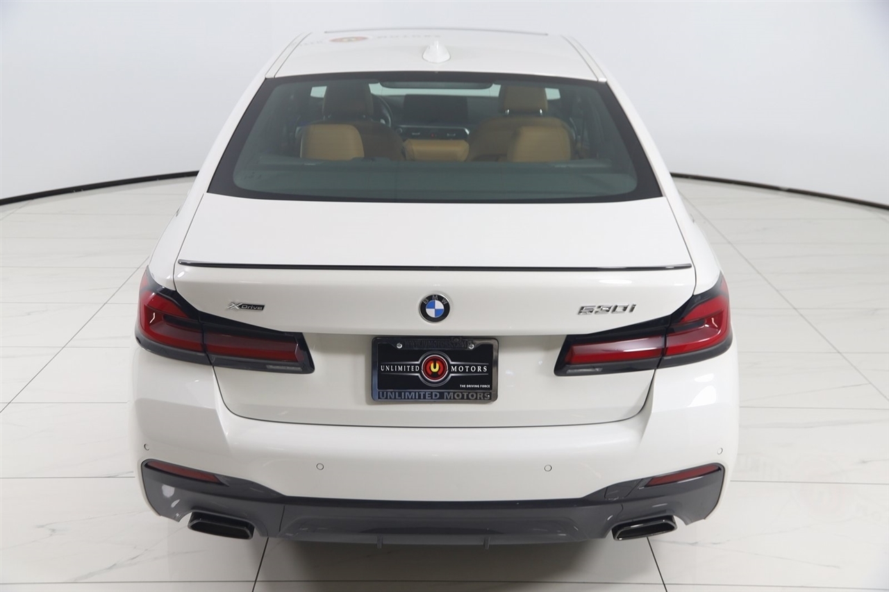 BMW 5-Series  2023