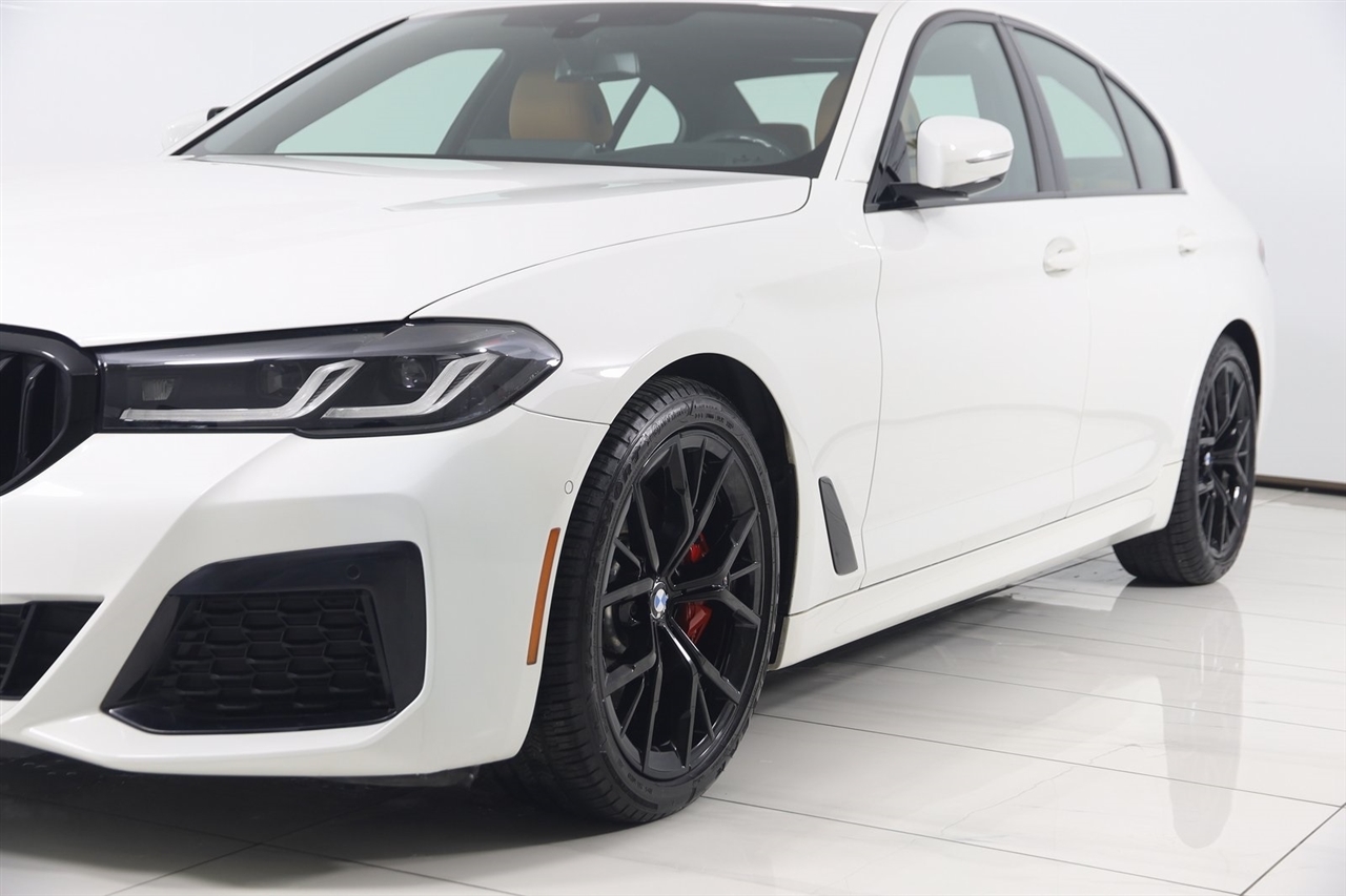 BMW 5-Series  2023