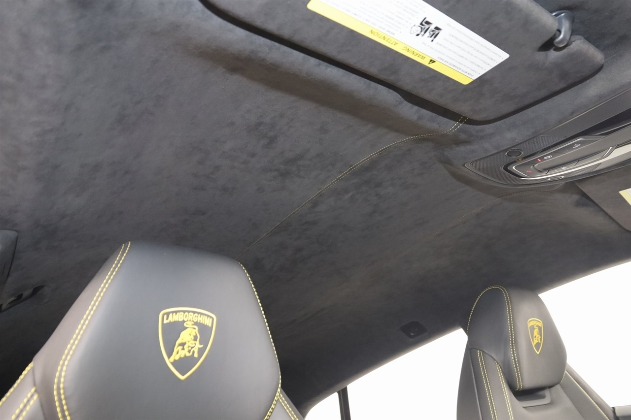 Lamborghini Urus  2021