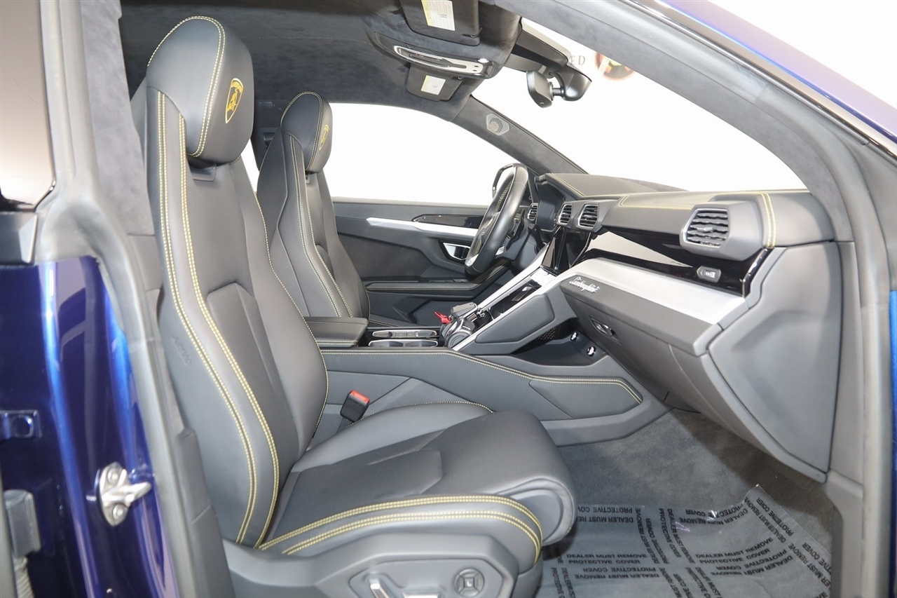 Lamborghini Urus  2021
