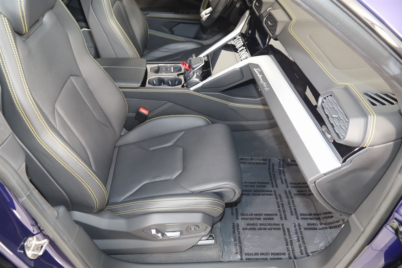 Lamborghini Urus  2021