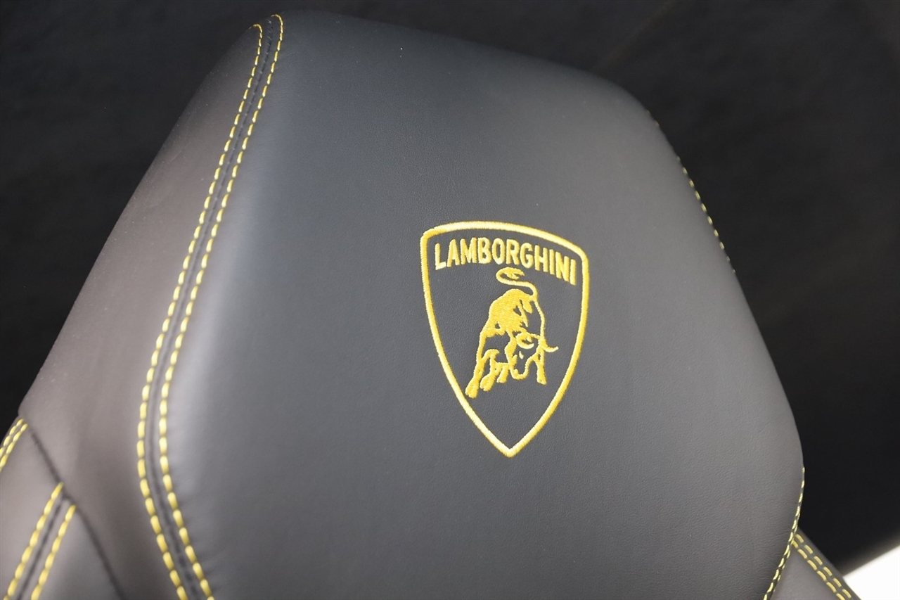 Lamborghini Urus  2021