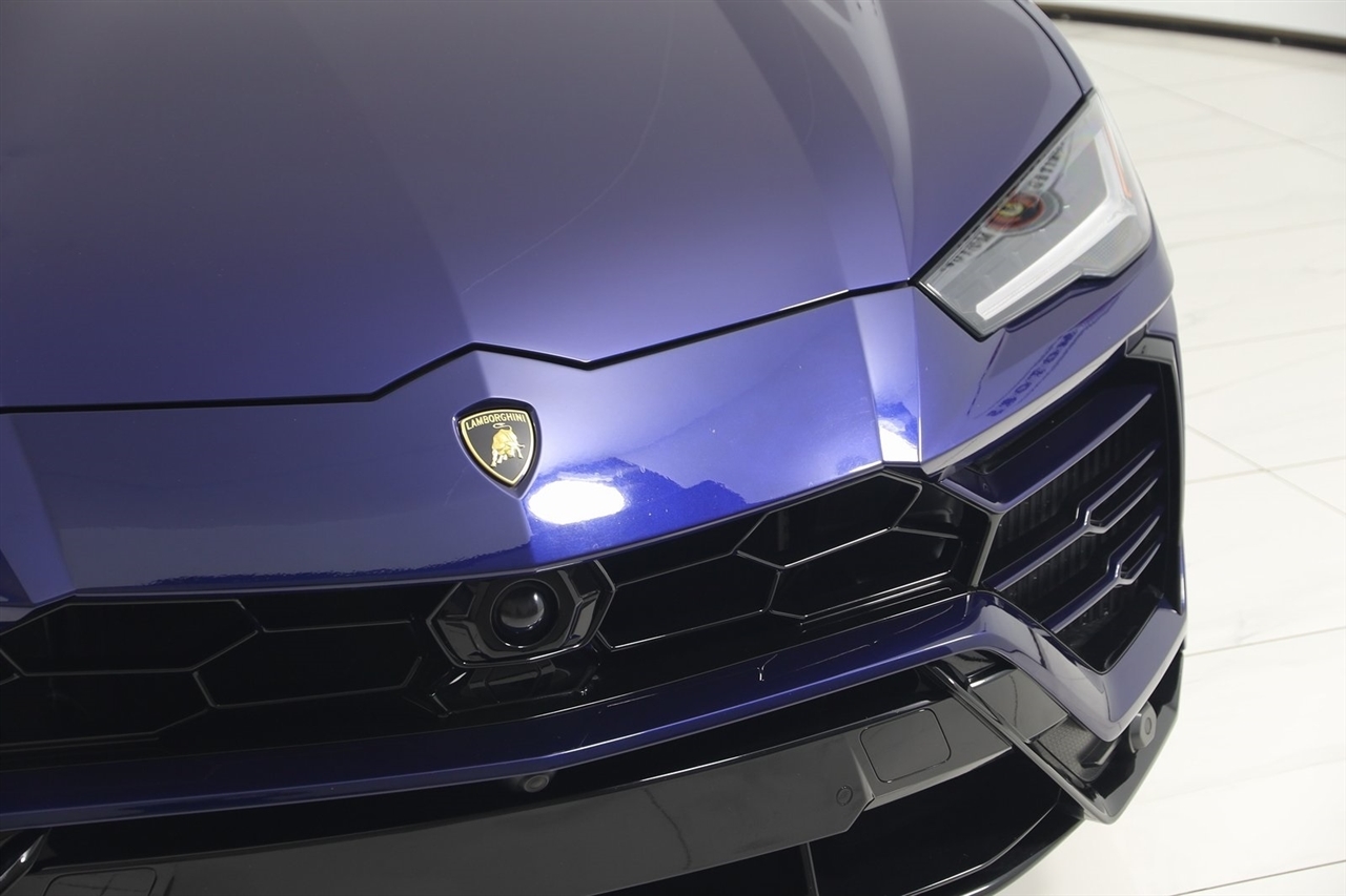 Lamborghini Urus  2021