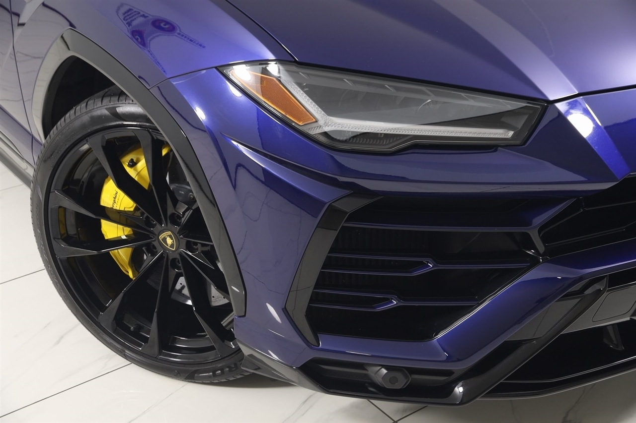 Lamborghini Urus  2021