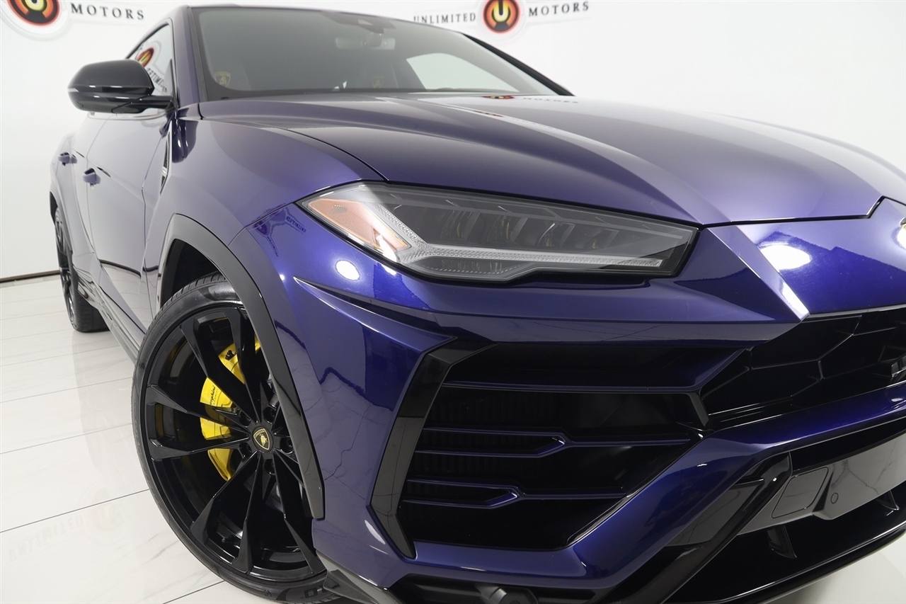 Lamborghini Urus  2021