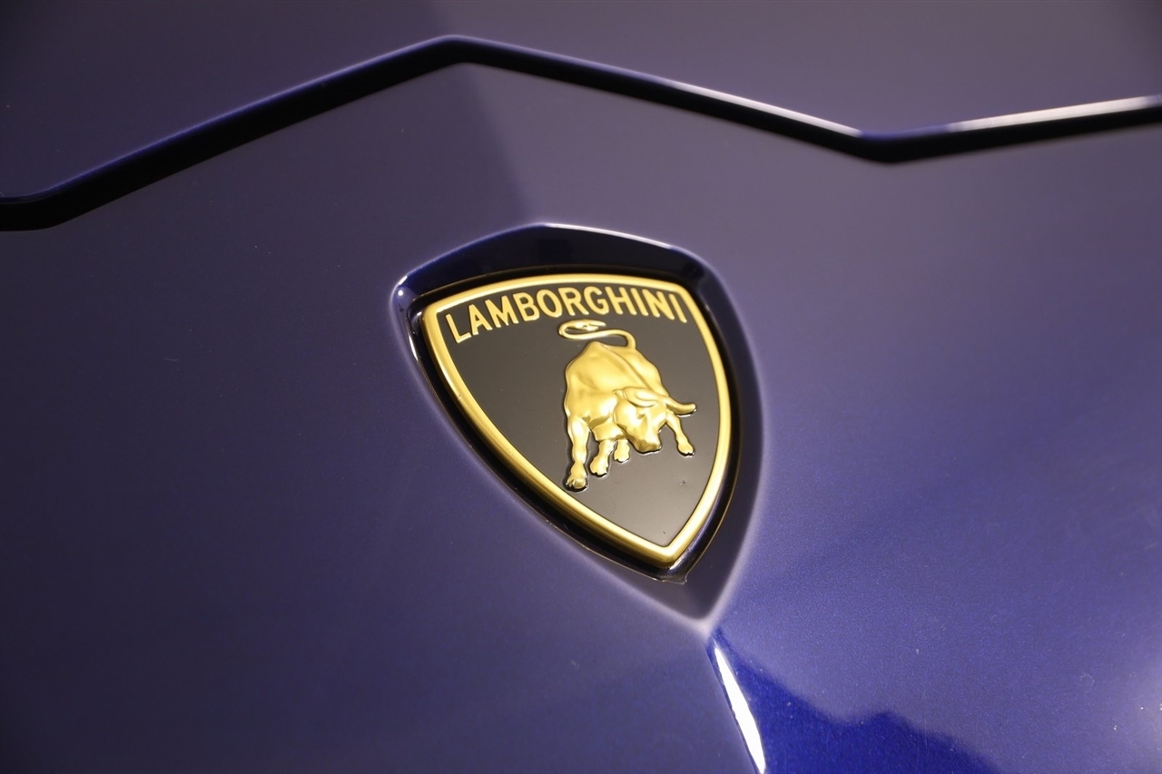 Lamborghini Urus  2021