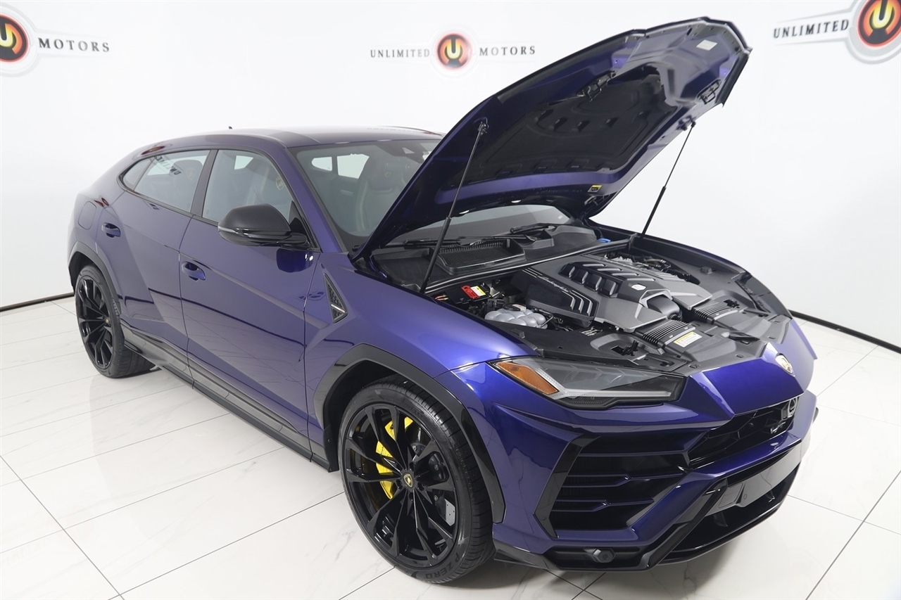 Lamborghini Urus  2021