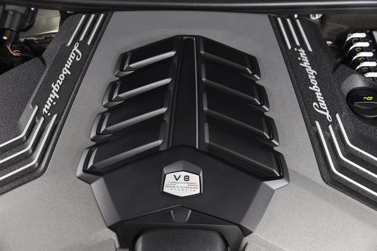 Lamborghini Urus  2021
