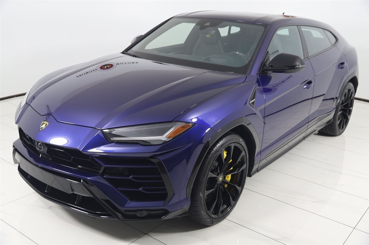 Lamborghini Urus  2021