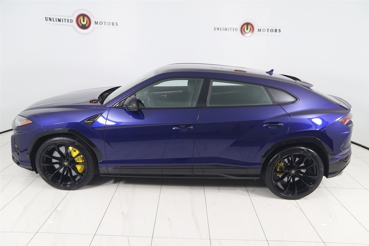 Lamborghini Urus  2021