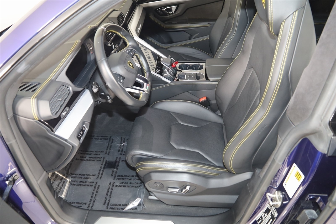 Lamborghini Urus  2021