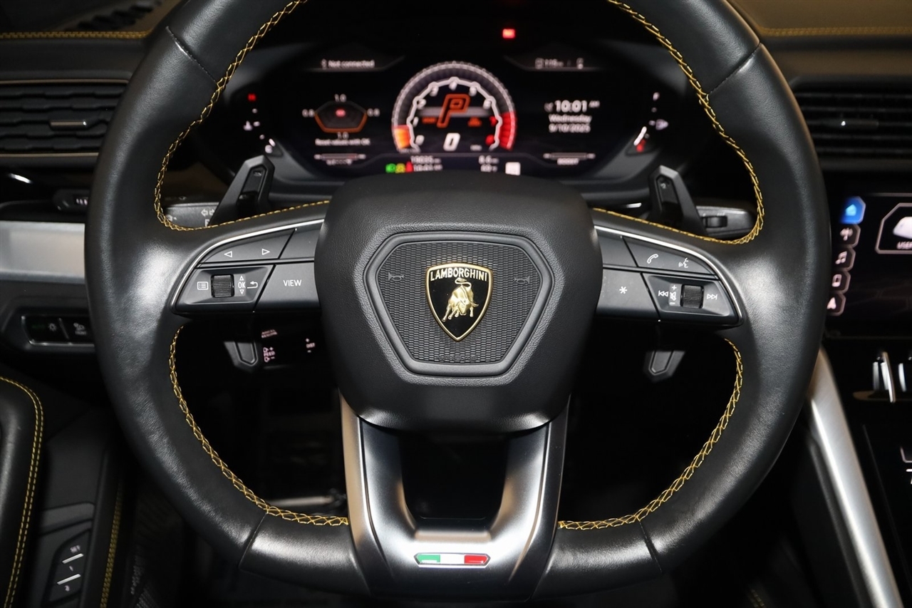 Lamborghini Urus  2021