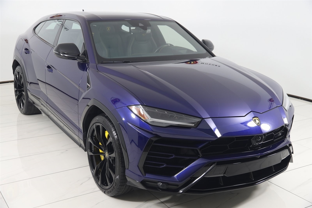 Lamborghini Urus  2021
