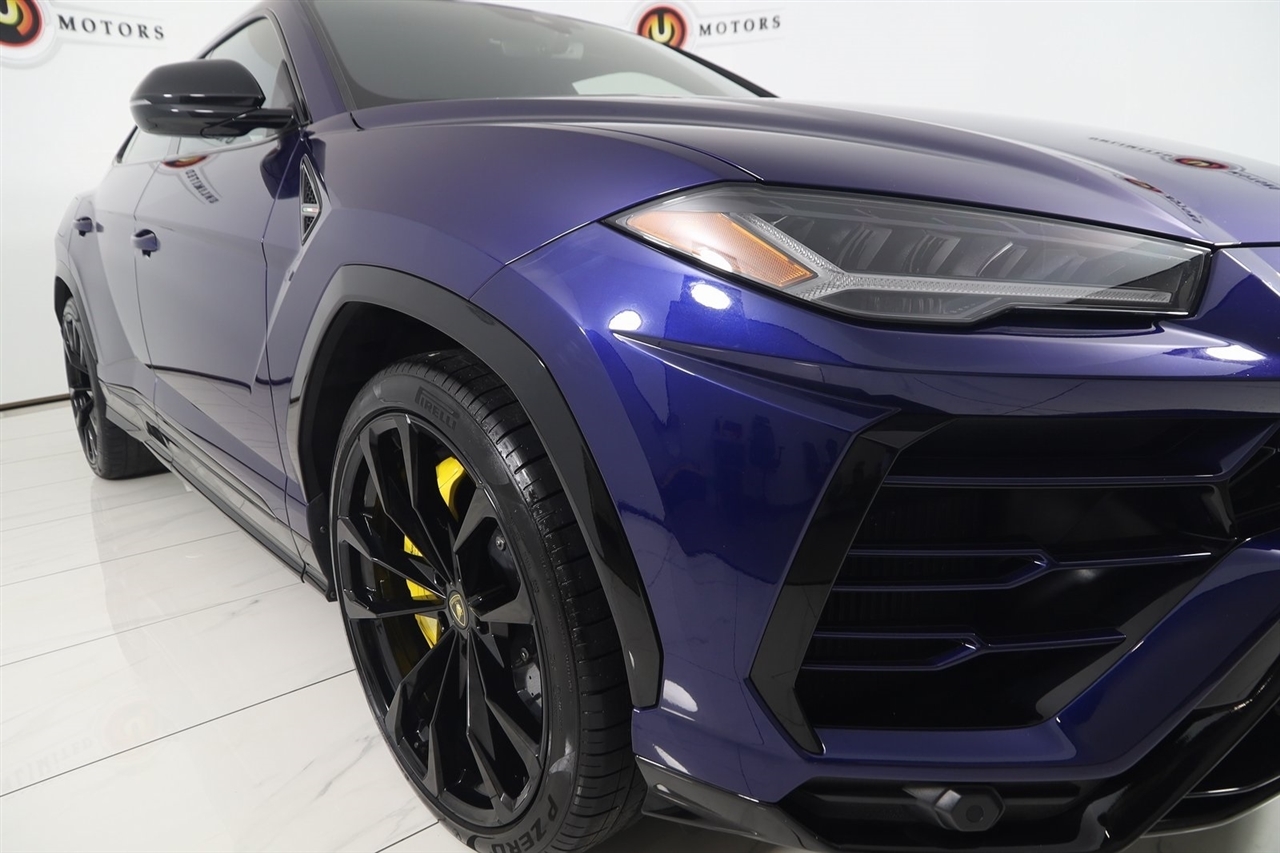 Lamborghini Urus  2021
