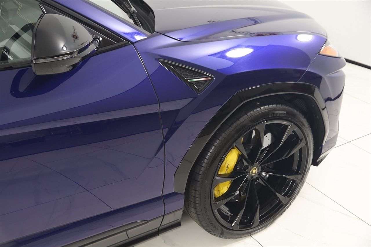 Lamborghini Urus  2021