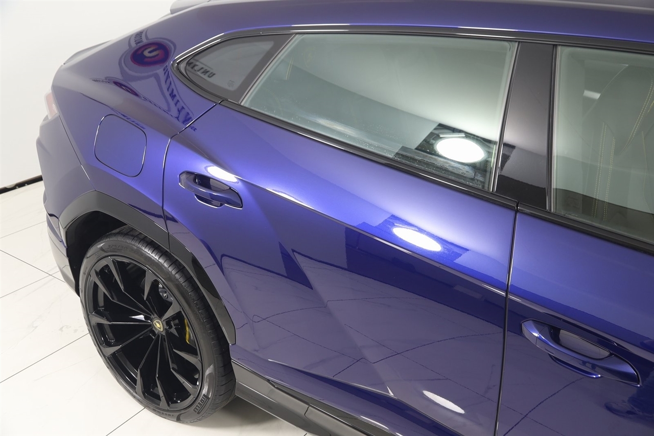 Lamborghini Urus  2021