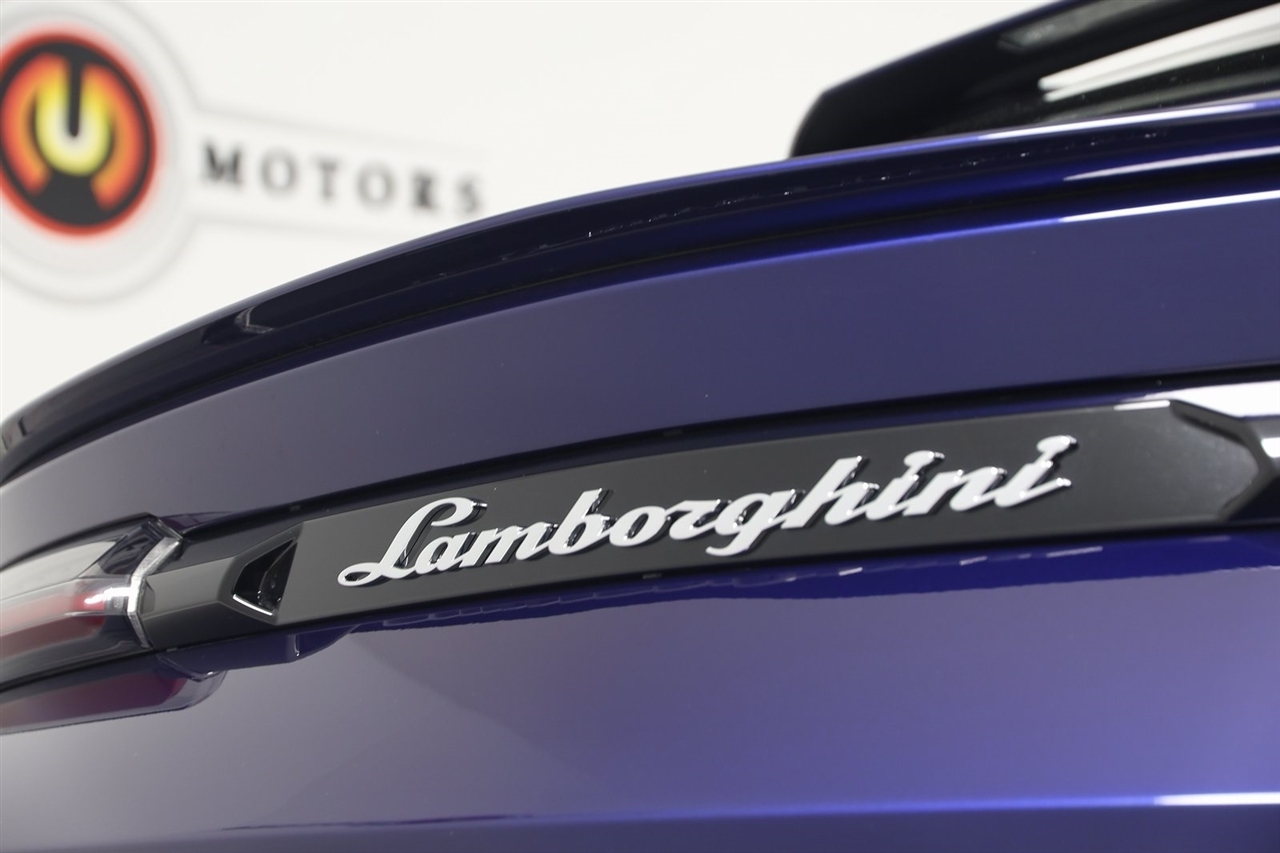 Lamborghini Urus  2021