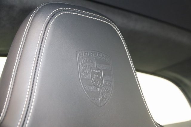 Porsche 911  2024