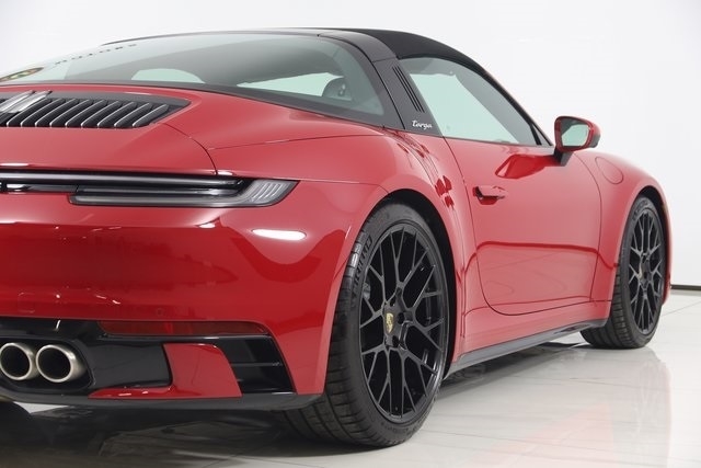 Porsche 911  2024