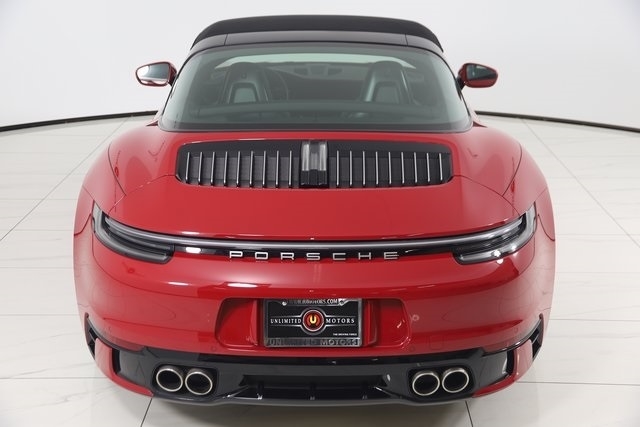 Porsche 911  2024