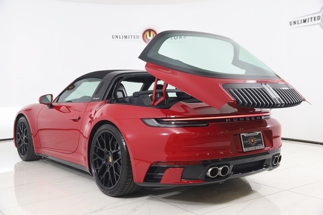Porsche 911  2024