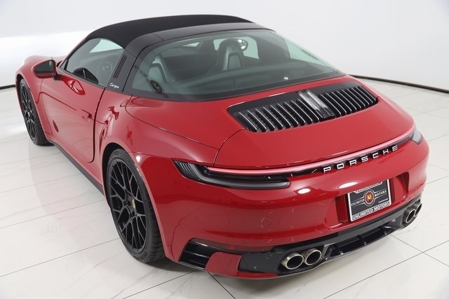 Porsche 911  2024