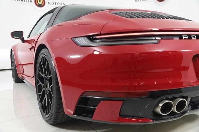 Porsche 911  2024