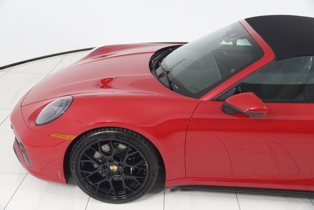 Porsche 911  2024