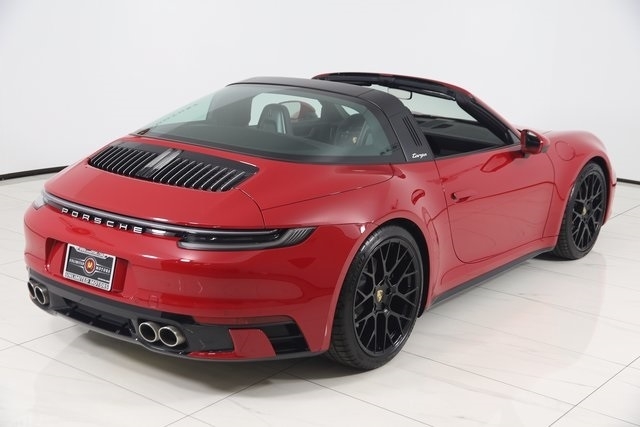 Porsche 911  2024