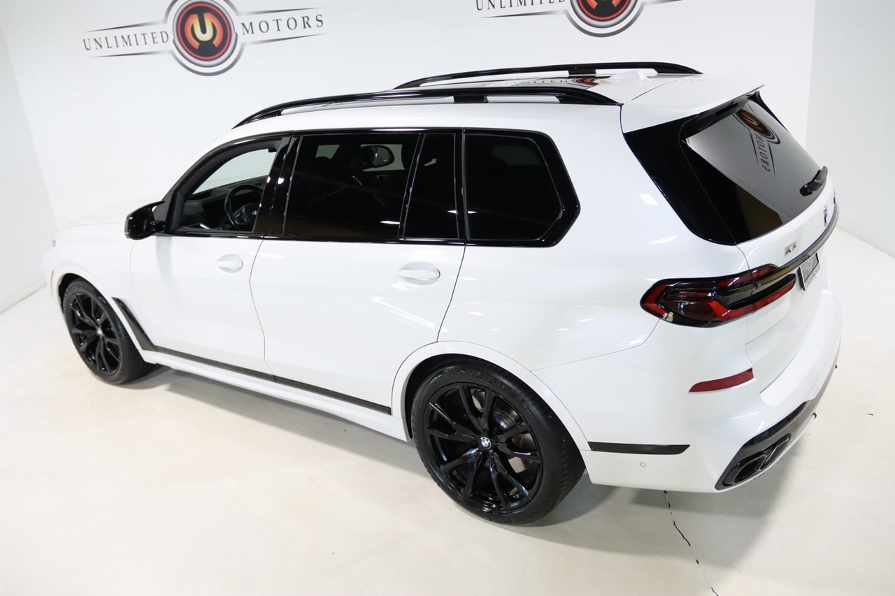 BMW X7  2024