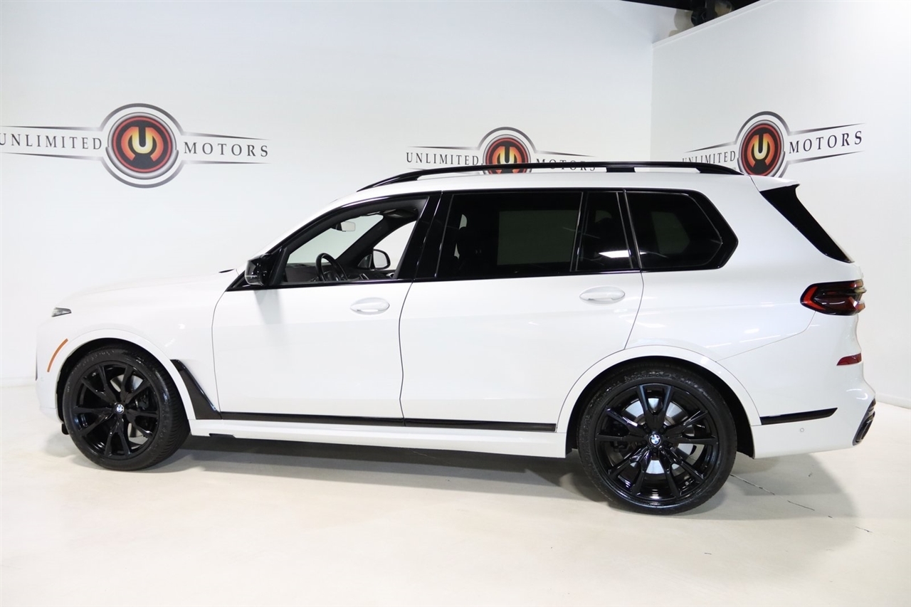 BMW X7  2024