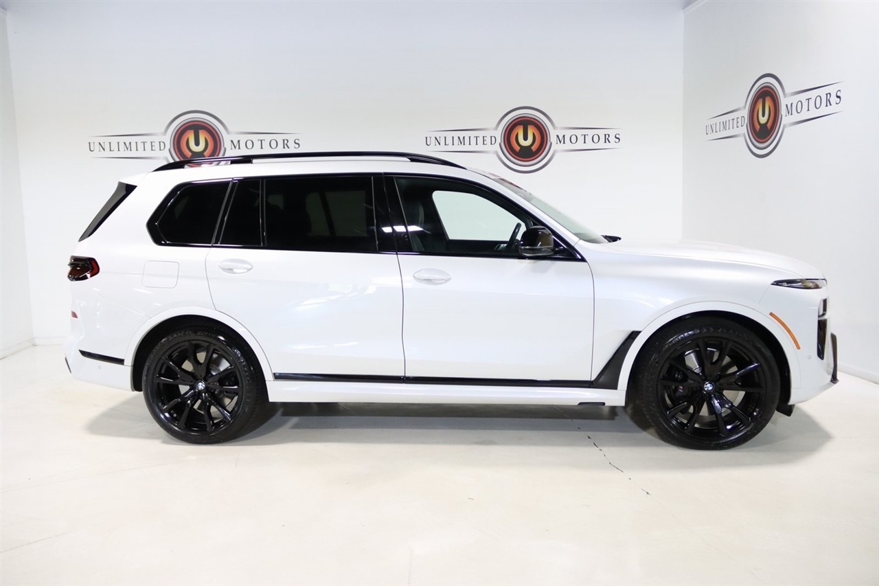 BMW X7  2024