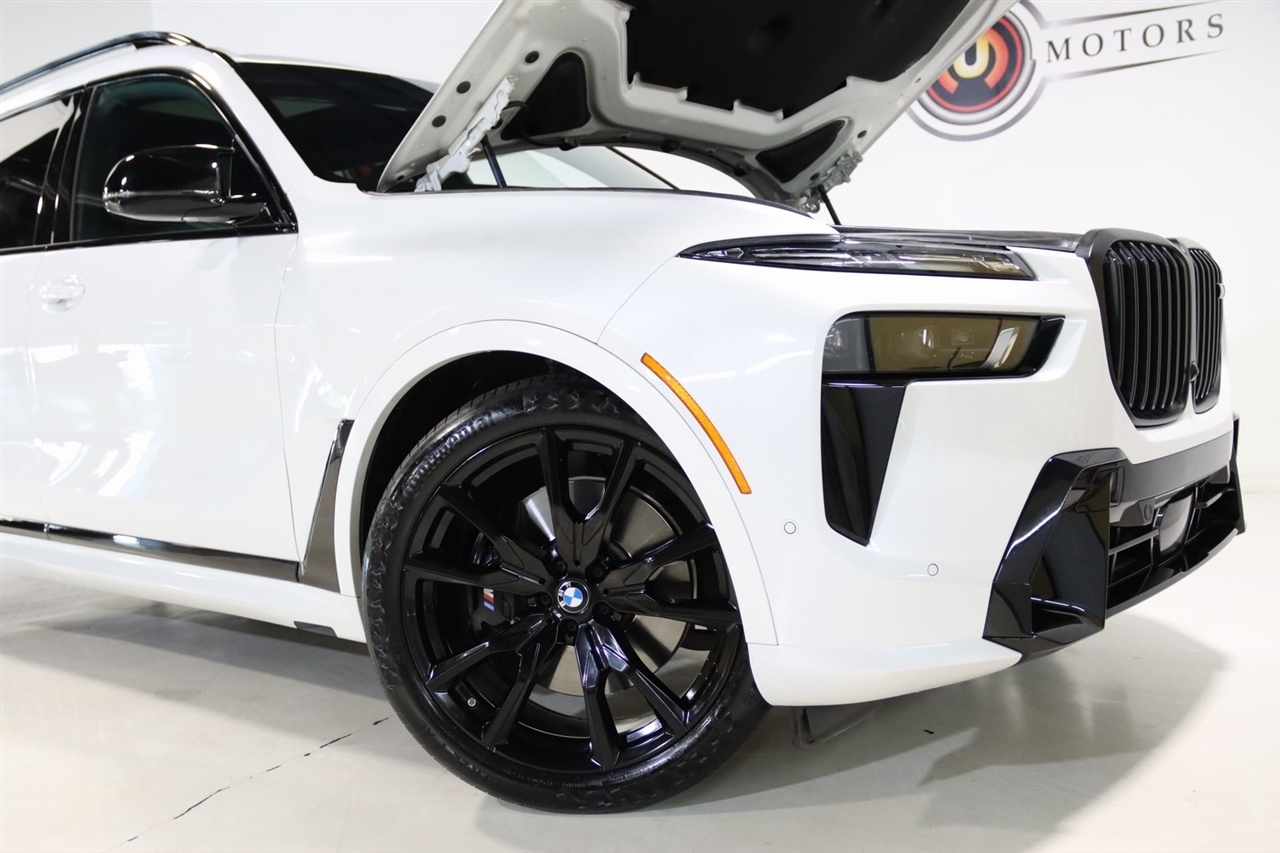 BMW X7  2024