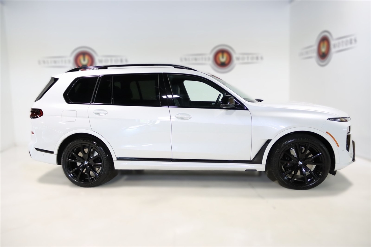 BMW X7  2024