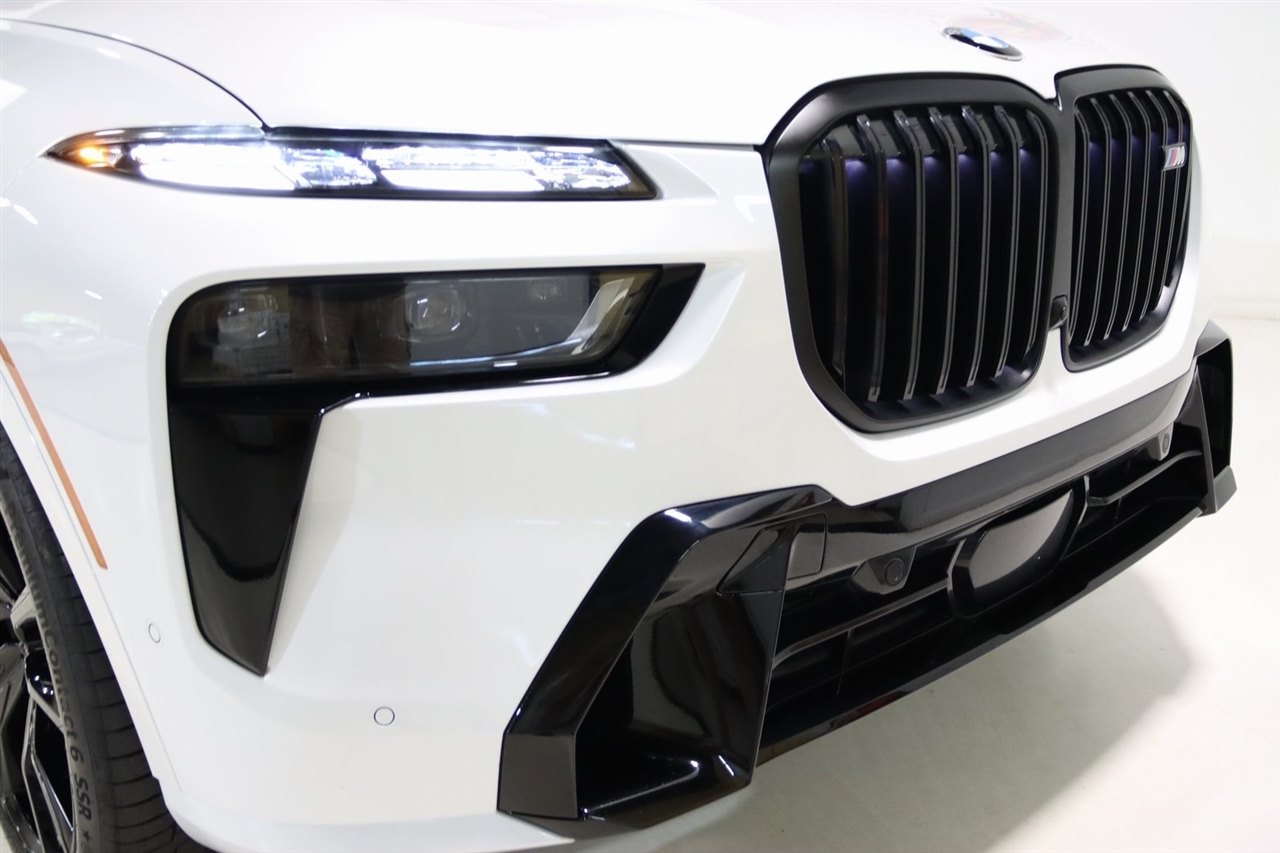 BMW X7  2024