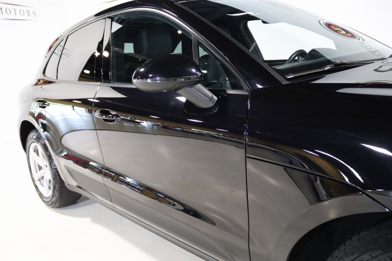 Porsche Macan  2020