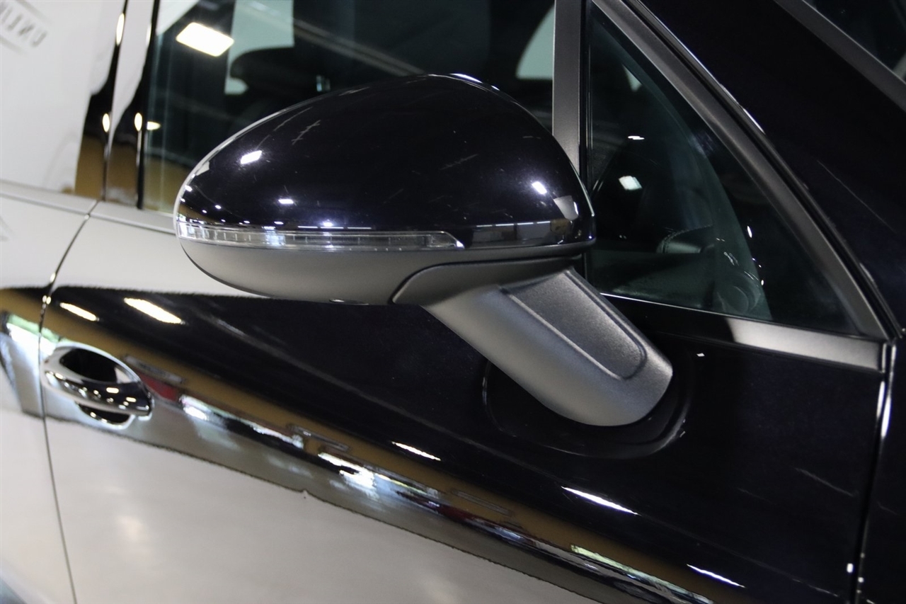 Porsche Macan  2020