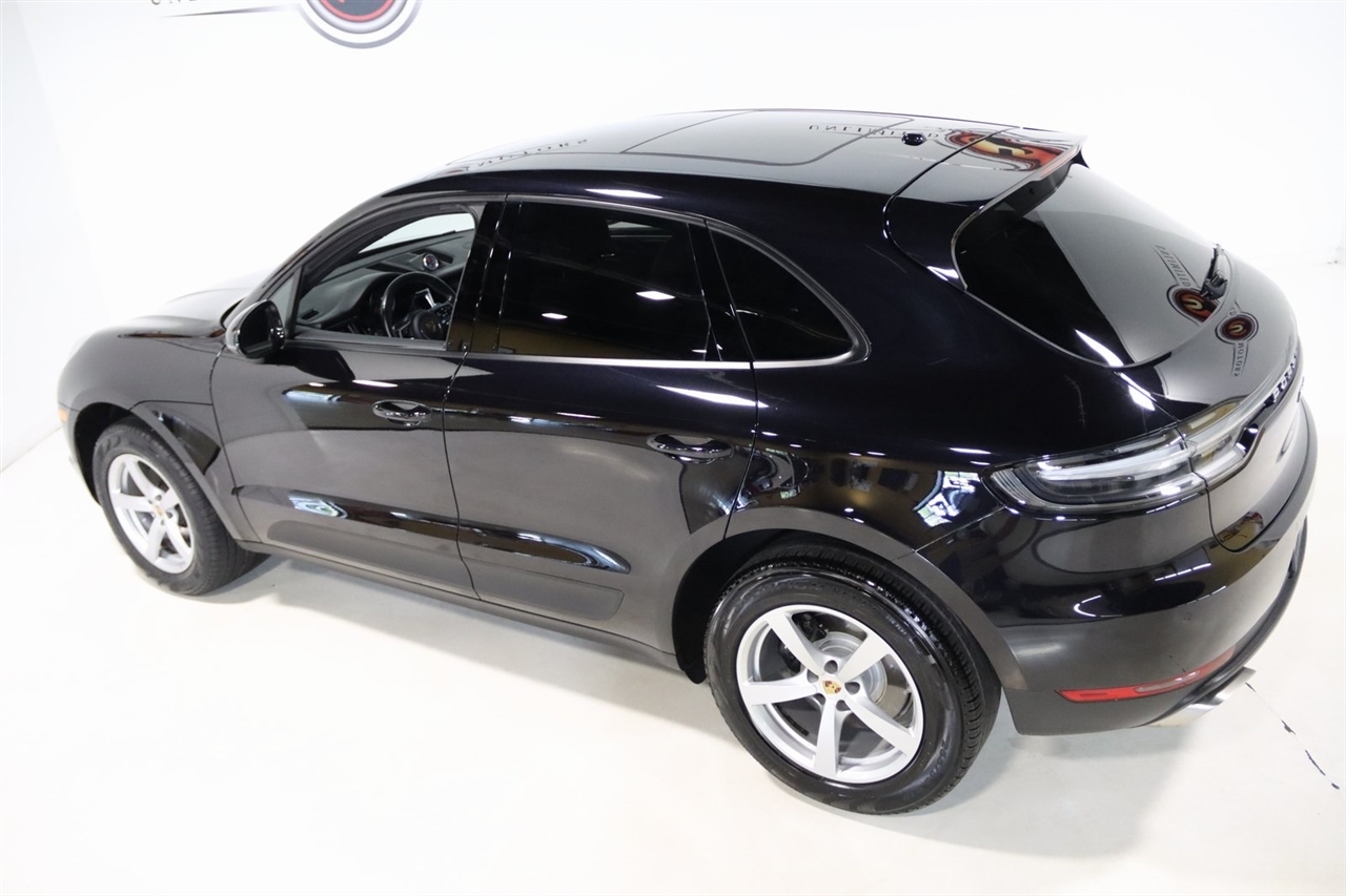 Porsche Macan  2020