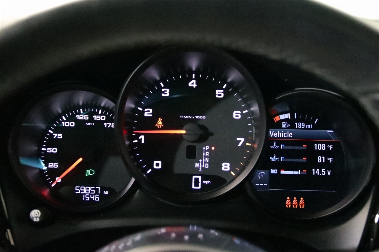Porsche Macan  2020
