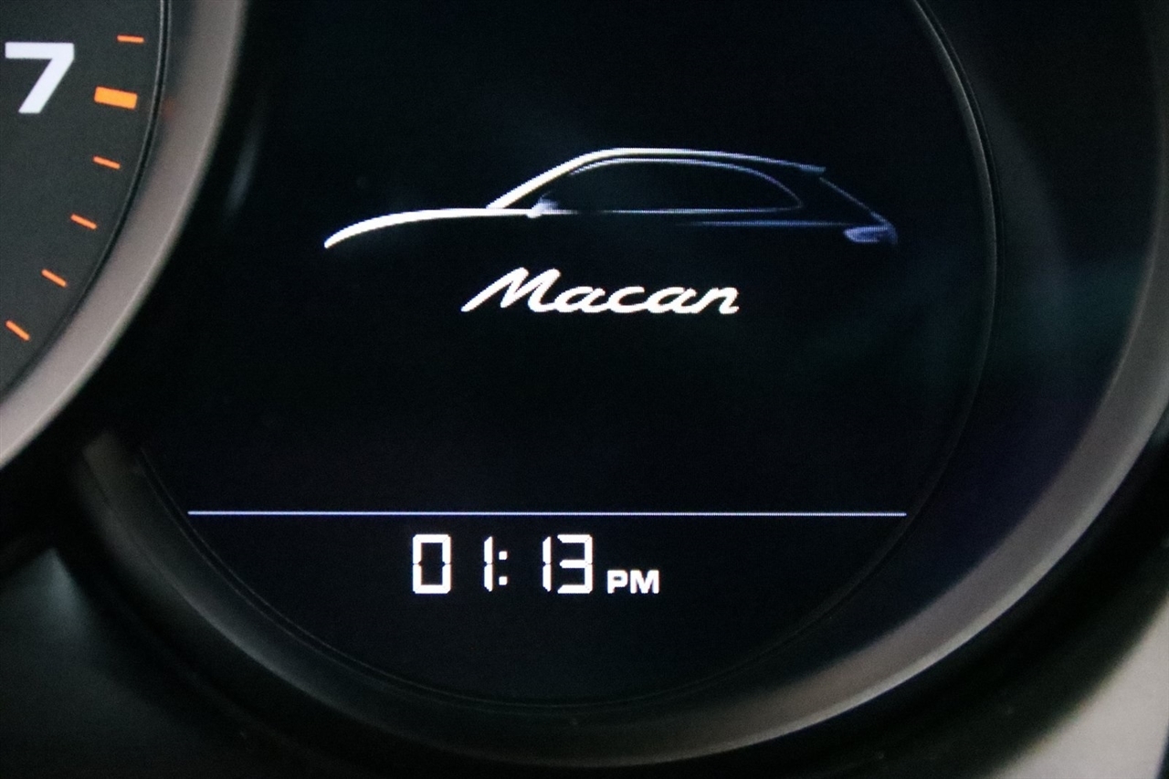 Porsche Macan  2020
