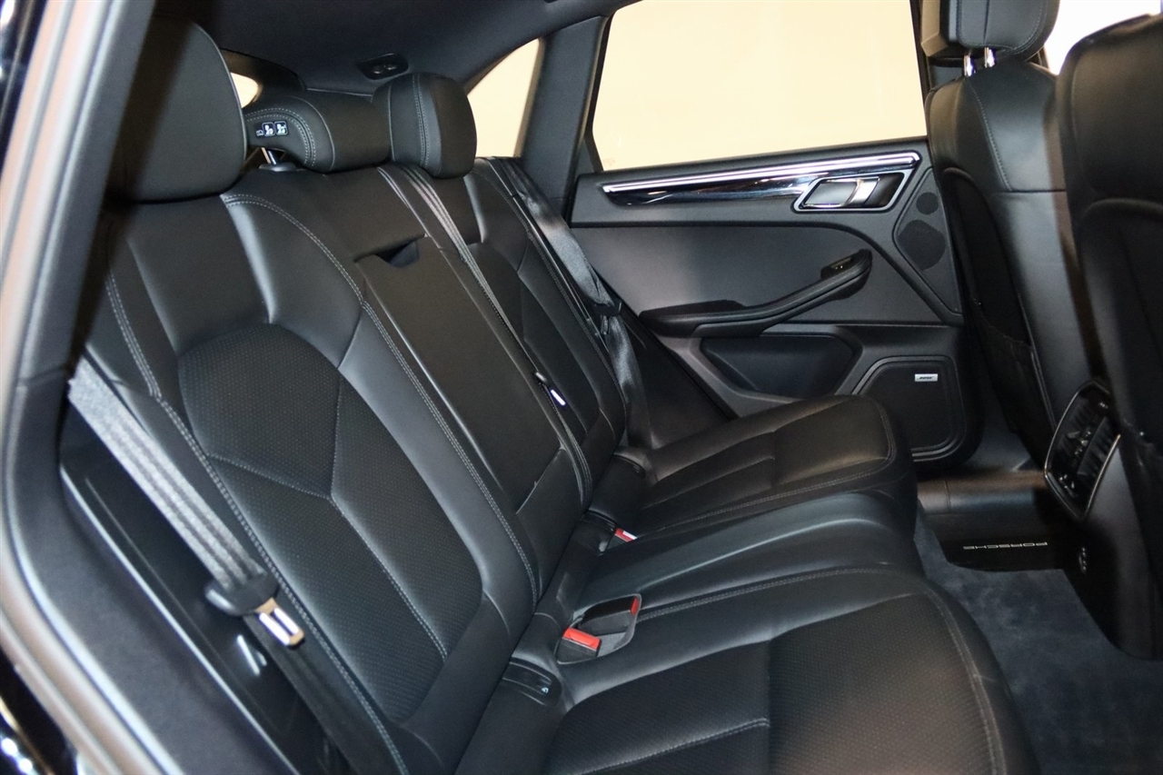 Porsche Macan  2020