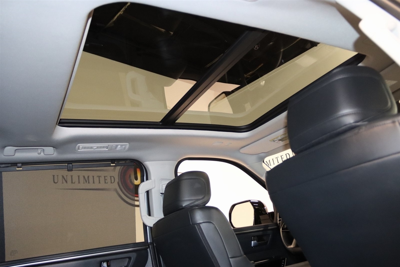 Toyota Sequoia  2024