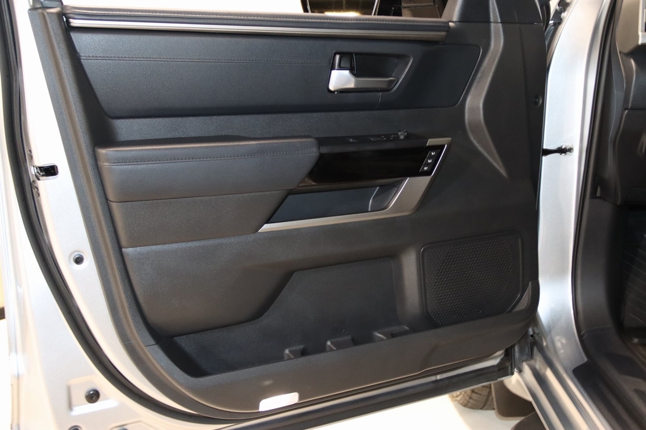 Toyota Sequoia  2024