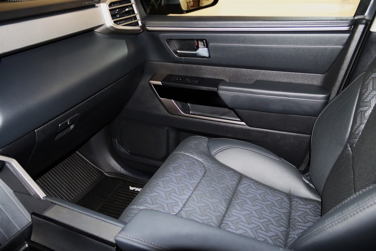 Toyota Sequoia  2024