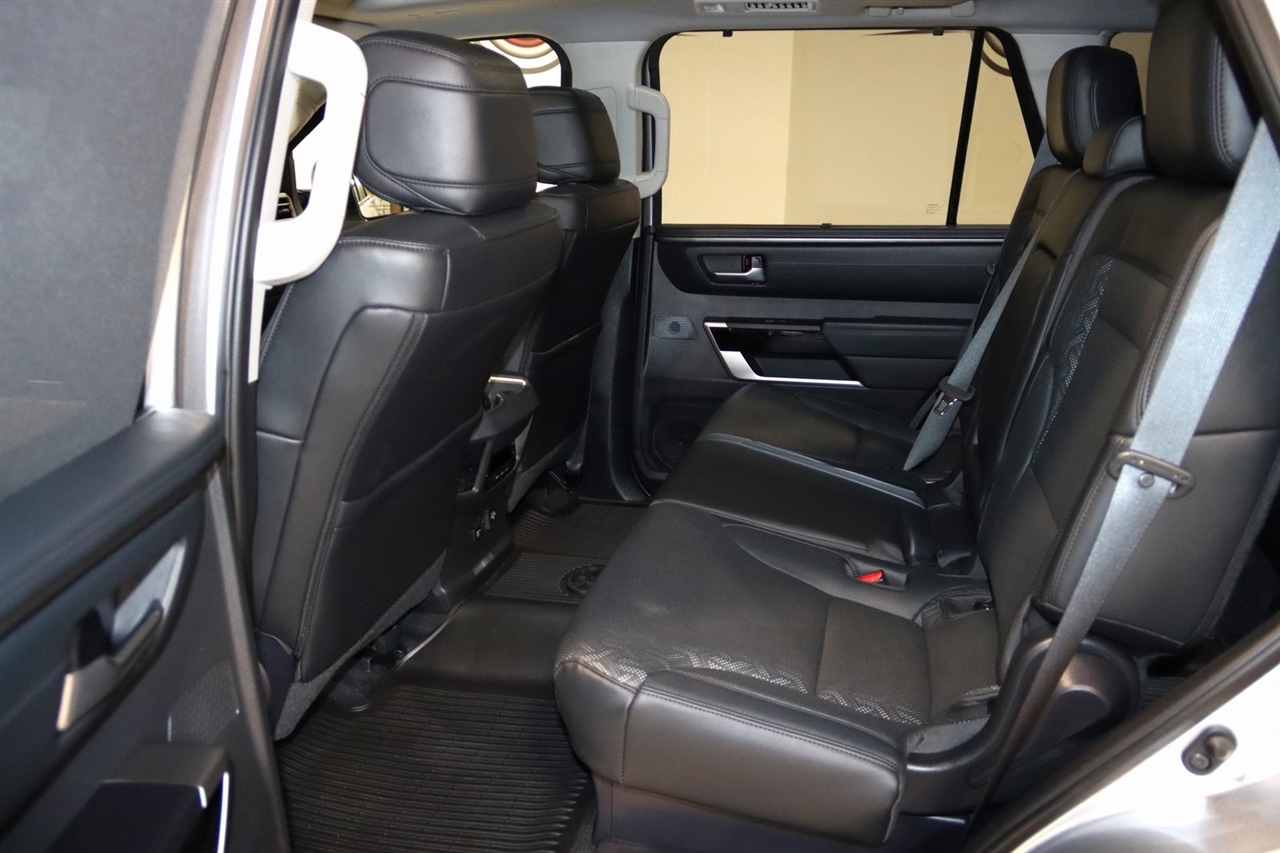 Toyota Sequoia  2024