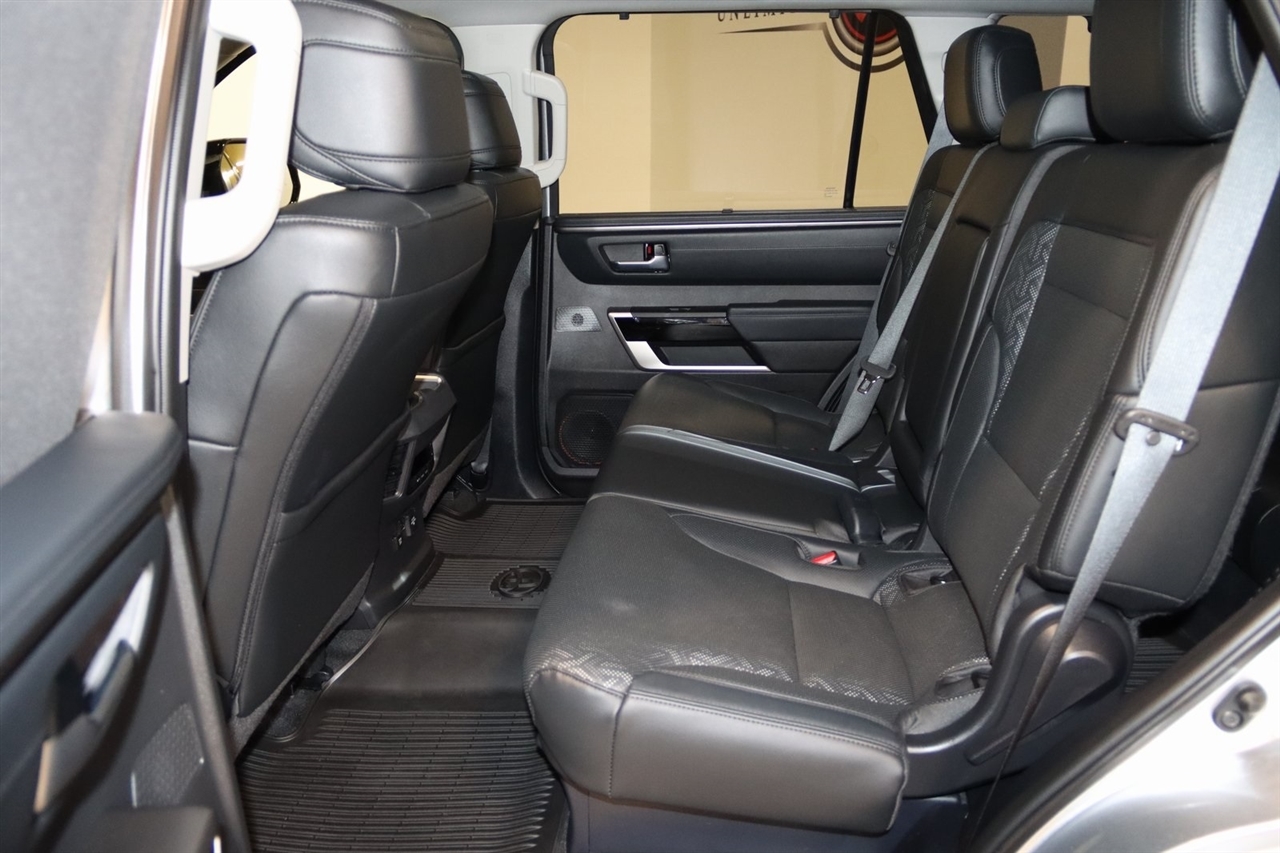 Toyota Sequoia  2024
