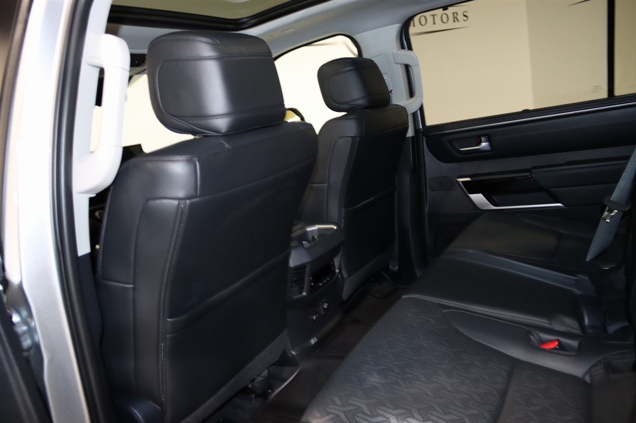 Toyota Sequoia  2024