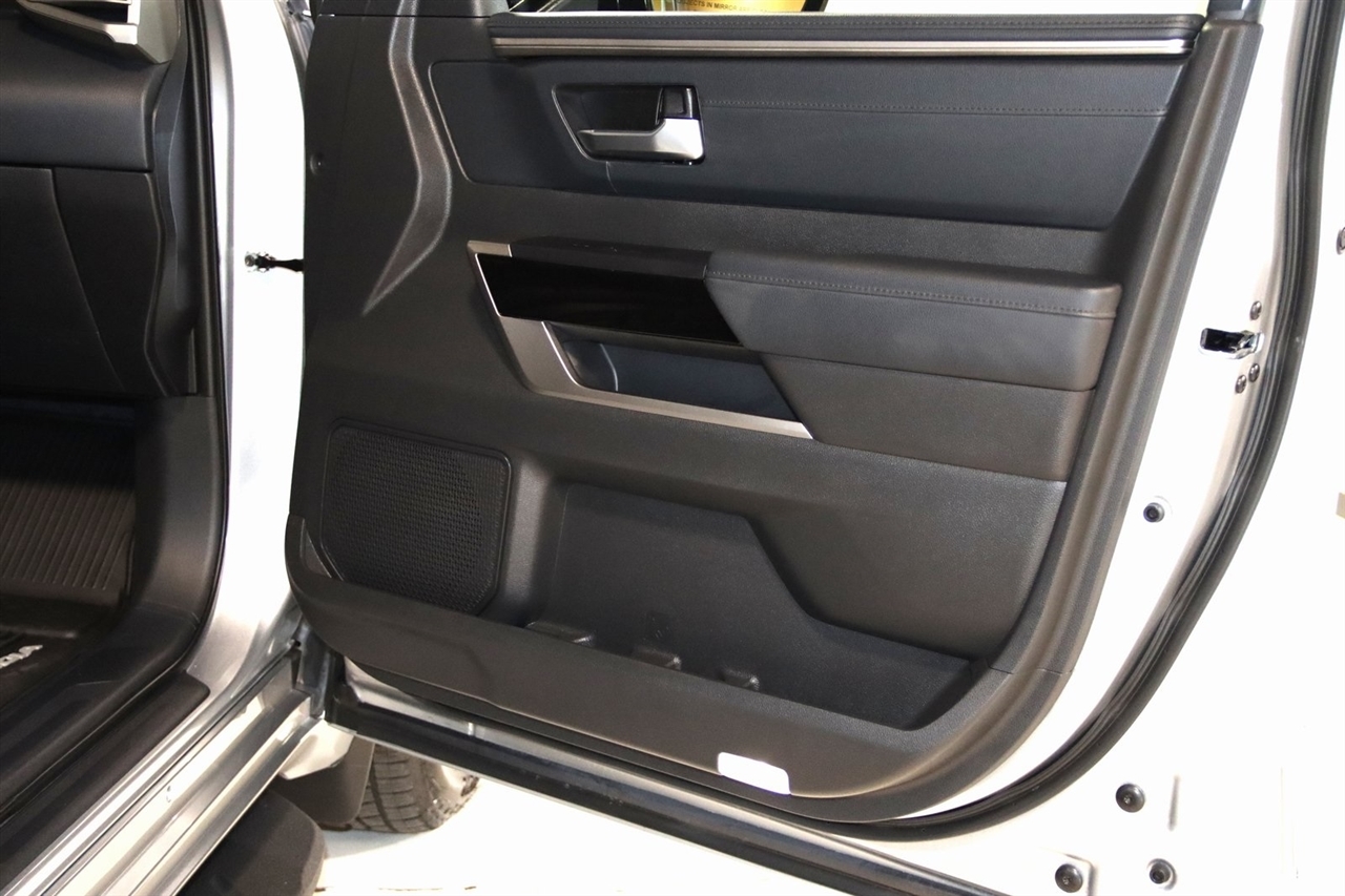 Toyota Sequoia  2024