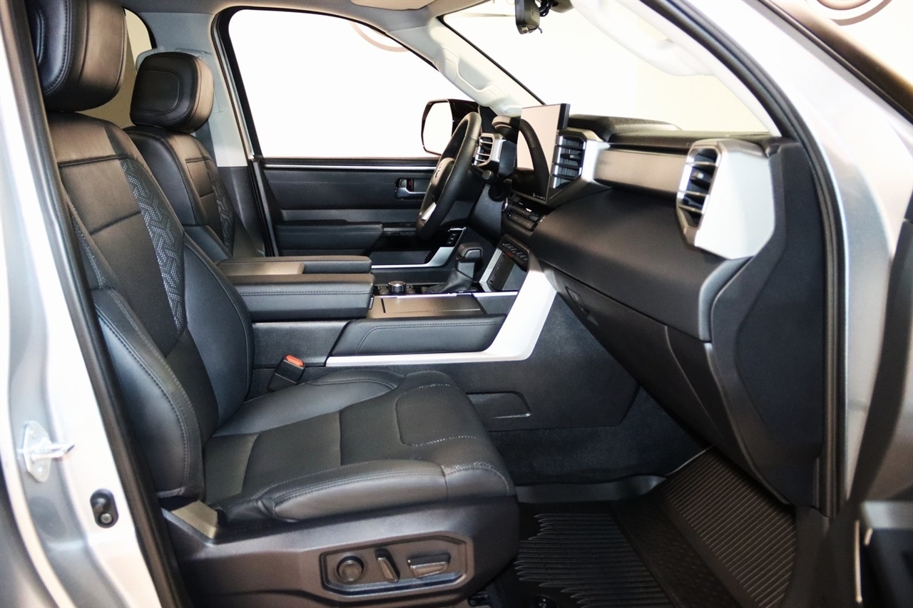 Toyota Sequoia  2024